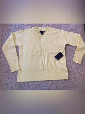 Tahari Women’s Crewneck Sweater in Light Yellow